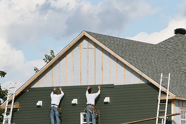 Professional Siding Contractor technician working in Oberlin, OH